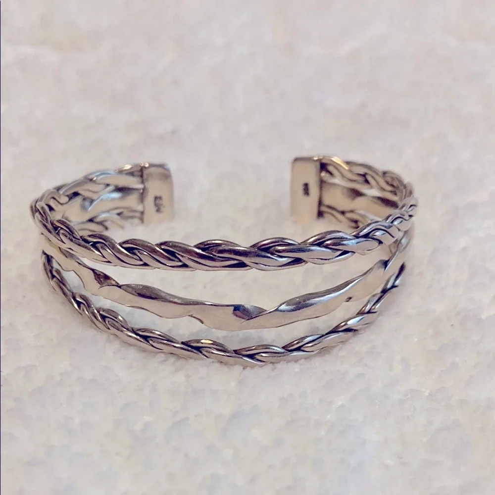 Beautiful 925 Sterling Silver Cuff Bracelet - Picture 7 of 7